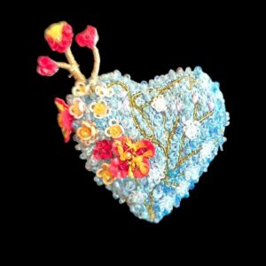 broche trovelore cœur fleuri
