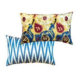 coussin ikat jaune et bleu