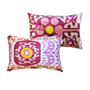 coussin ikat rose rouge et jaune